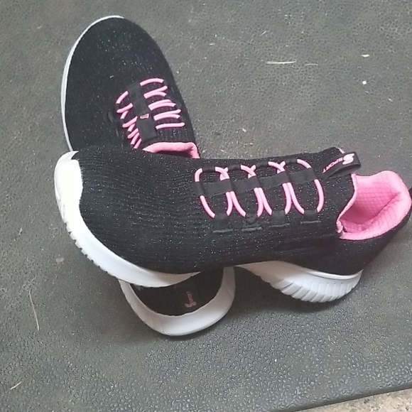 Kids Shoes - Picture 2 of 2